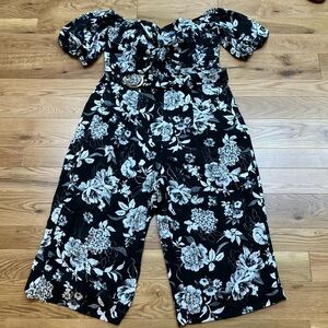City Chic floral jumpsuit M/18 fully lined and hs pockets!